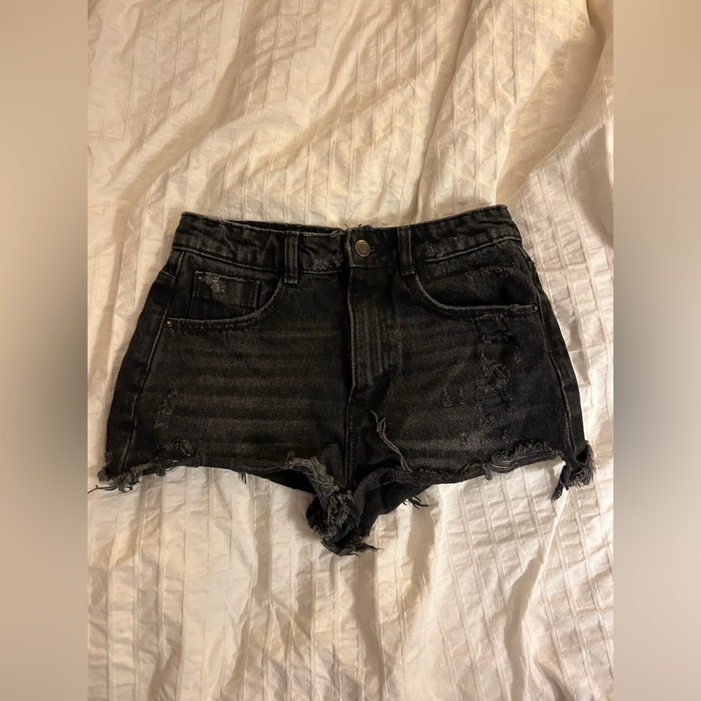 Zara Authentic Denim By TRF Women's Black Raw Hem Distressed Sz 2 Shorts